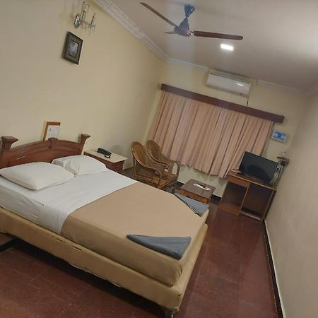 Sea Breeze Beach Resort Махабалипурам Екстериор снимка