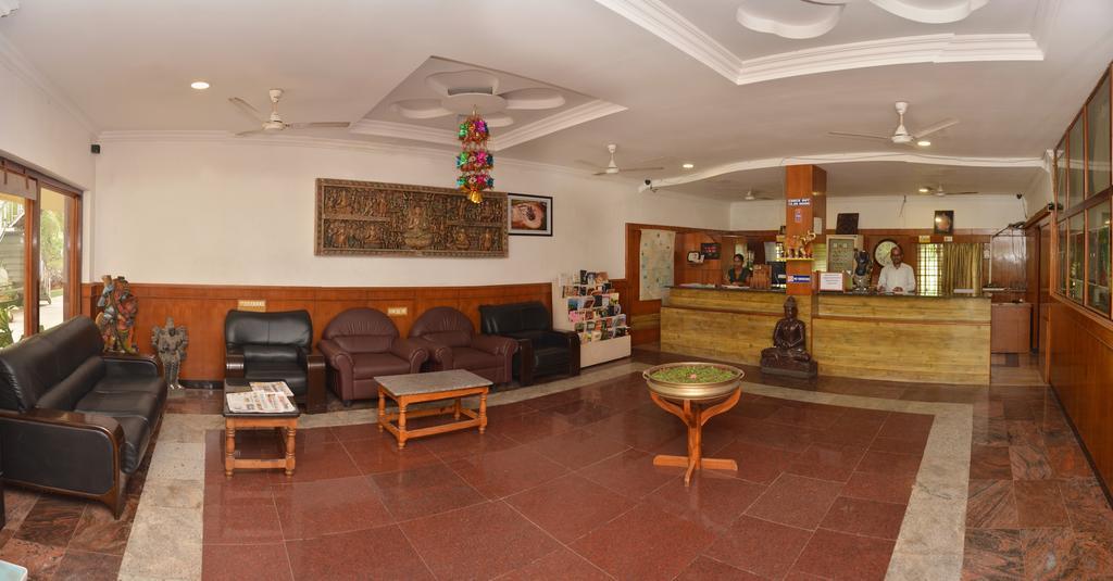 Sea Breeze Beach Resort Махабалипурам Екстериор снимка