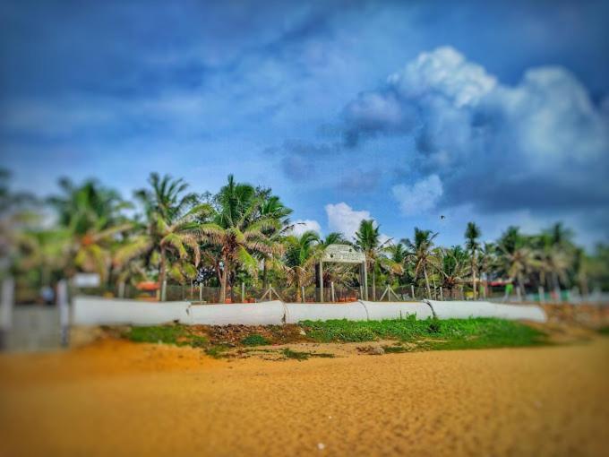 Sea Breeze Beach Resort Махабалипурам Екстериор снимка