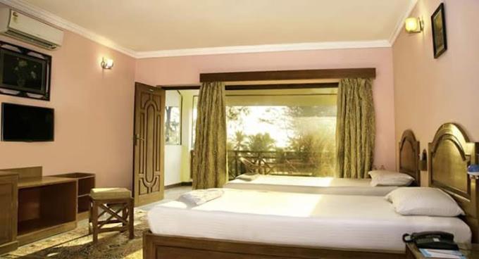 Sea Breeze Beach Resort Махабалипурам Екстериор снимка